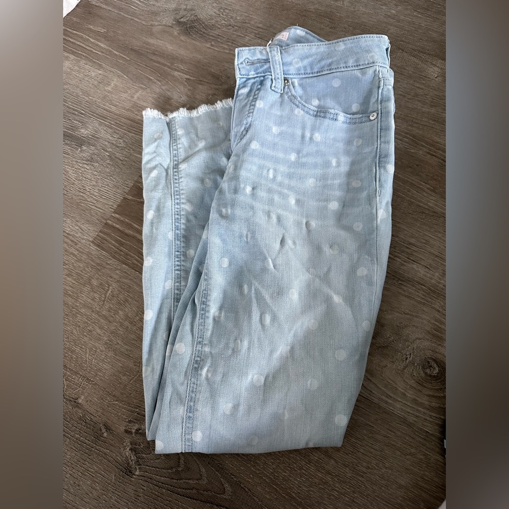 Size 4 skinny crop polka dot jeans from Lauren Conrad. Great condition